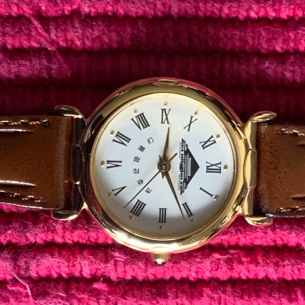 Authentic South Korean watch (needs battery)